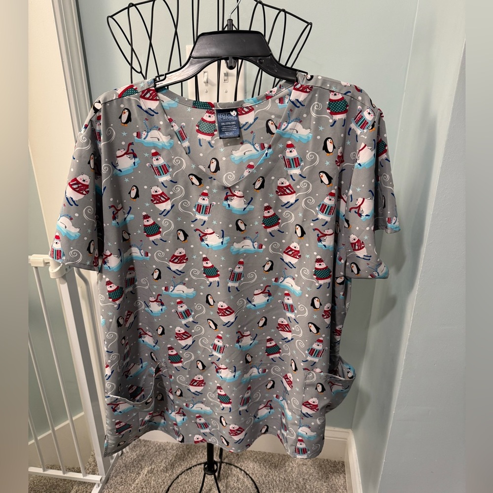 Zoe + Chloe ‘Tis the Season Penguins Polar Bears Gray scrub top 2X 2XL